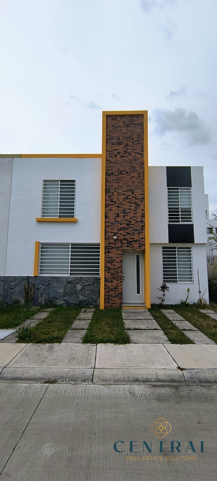 Casa en Renta en La Gema a 3minutos de Av. 05 de Febrero $10,500 M.N. (Disponible)